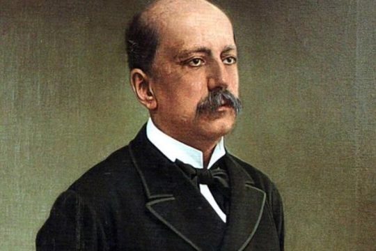 Η κατάργηση της δωρεάν Παιδείας ξεσήκωσε τους νέους