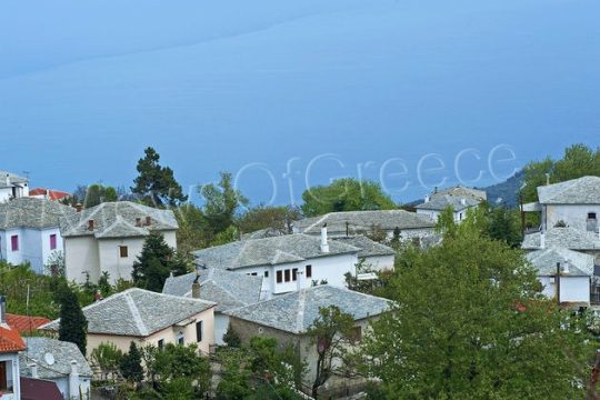 Η Ζαγορά και οι γαλάζιες παραλίες της