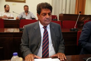 «Βραχνάς» τράπεζες, εισπρακτικές και κινητή τηλεφωνία