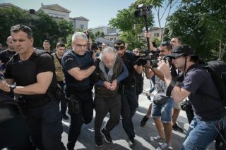 Συγκίνηση αλλά και οργή συγγενών στη δίκη Ζέμπερη