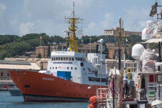Εληξε η νέα οδύσσεια του Aquarius
