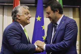 Σαλβίνι και Ορμπάν, πολιτικοί… εραστές