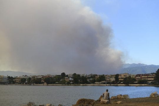 Εύβοια:Ολονύχτια μάχη με τις φλόγες