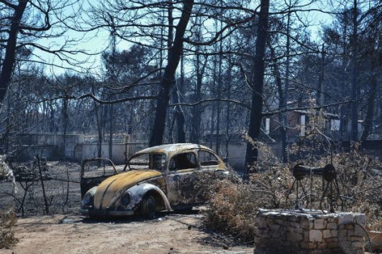 Στην εισαγγελία λίστα με τους νεκρούς απ’ την πυρκαγιά στο Μάτι