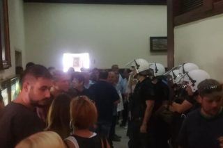 ΜΑΤ, συγκρούσεις, σοκ και… Μπέος