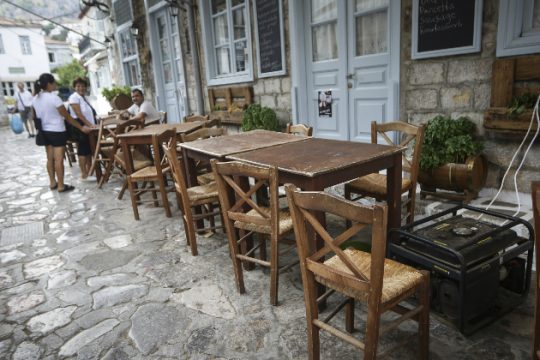 «Συγγνώμη» στους κατοίκους Υδρας για το μπλακ άουτ