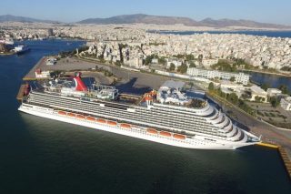 Δημοπρατούνται οι προβλήτες για κρουαζιερόπλοια στην Πειραϊκή