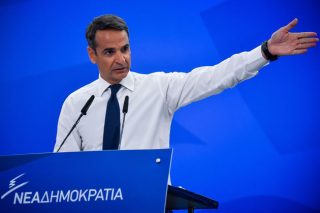 Επιχείρηση ισορροπίας από Κυριάκο