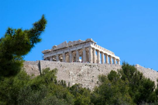 «Τελείωσε το μνημόνιο, οι Έλληνες όμως δεν πανηγυρίζουν»
