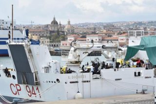 Σαλβίνι: ανένδοτος παρά τις πιέσεις