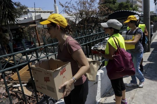 Εμπρακτη αλληλεγγύη και δωρεές από παντού