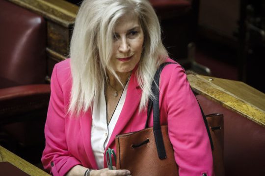 Σφύριξαν φάουλ για την Αυλωνίτου