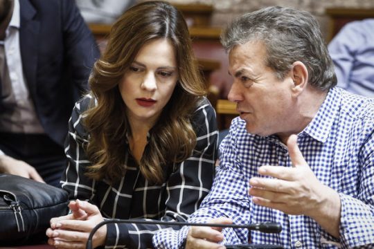 Με αριστερό πρόσημο σε εργασιακά και ασφαλιστικό