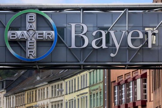 Απομακρύνονται οι επενδυτές από την Bayer