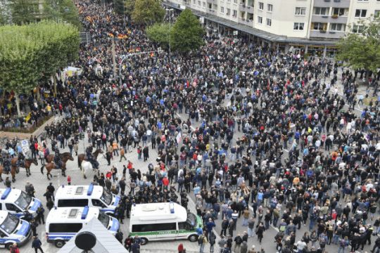 «Ψευδείς ειδήσεις»… στην υπηρεσία των ακροδεξιών