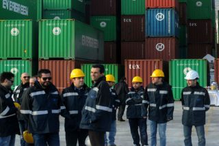 Νίκη για τους εργαζόμενους στις προβλήτες ΙΙ και ΙΙΙ της Cosco