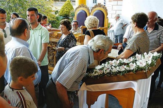 Λαμπροί εορτασμοί του Δεκαπενταύγουστου σε όλη την Κρήτη