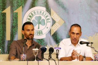 Ακόμη κι έτσι, ζει το όνειρό του!