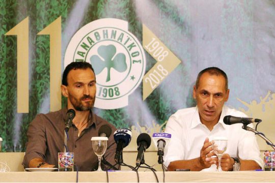 Ακόμη κι έτσι, ζει το όνειρό του!