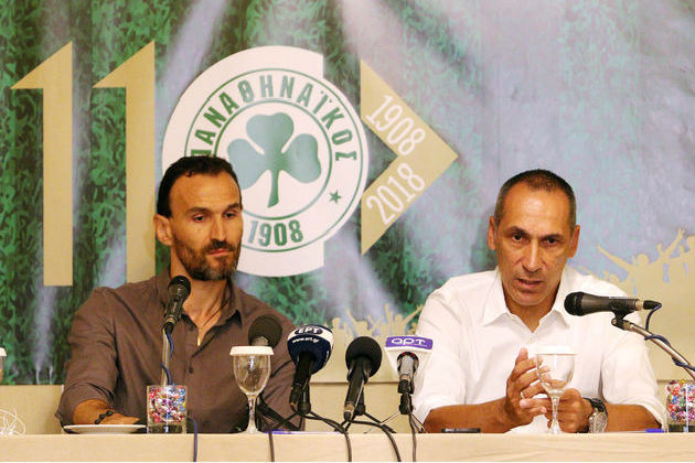 Ακόμη κι έτσι, ζει το όνειρό του!