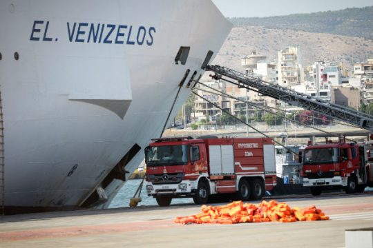 Μαραθώνια η επιχείρηση κατάσβεσης της φωτιάς στο «Ελευθ. Βενιζέλος»