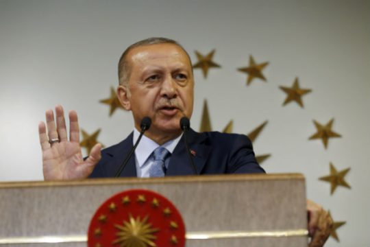 Απαράδεκτες οι κυρώσεις απαντά η Άγκυρα