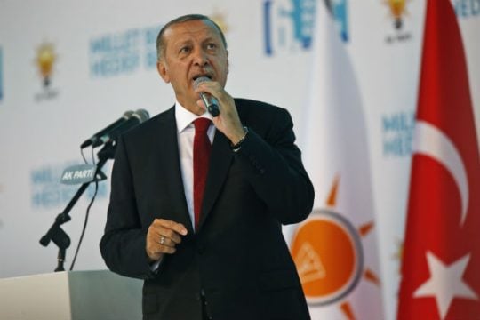 Κλιμακώνει την επίθεση προς τις ΗΠΑ ο Ερντογάν