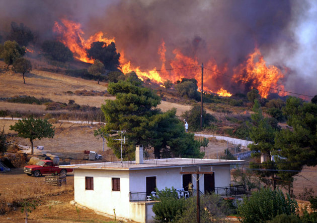Δέκα χρόνια στάχτες