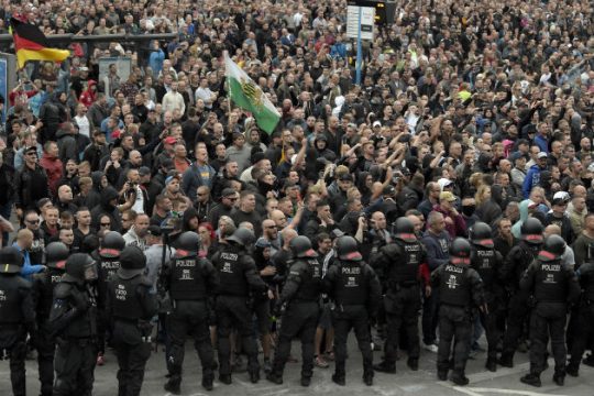 Ρατσιστικό πογκρόμ ακροδεξιών στο Κέμνιτς της Σαξονίας