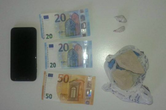 Συνελήφθη με ηρωίνη στο αυτοκίνητό του