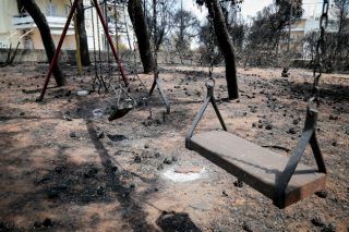 Ανατολική Αττική: φυσική καταστροφή και πολιτική κοινωνία