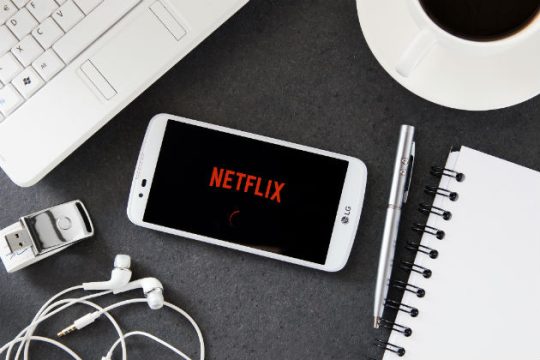 Διαφημίσεις στο πρόγραμμά του ετοιμάζει το Netflix
