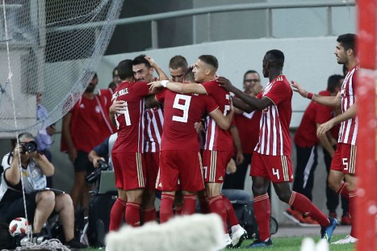 «Ερυθρόλευκο» πάρτι με καλεσμένη τη Λουκέρνη