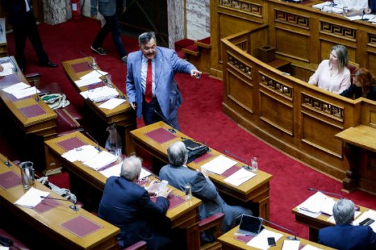 Θίχτηκαν οι νοσταλγοί του κολαστηρίου της Μακρονήσου