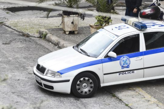 Παρίσταναν τους υπαλλήλους της ΔΕΗ και έκλεβαν χρήματα και κοσμήματα