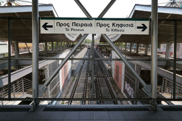 Νεκρός στις ράγες του ηλεκτρικού στα Πετράλωνα