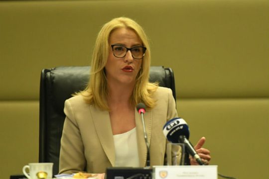 Ζητά αναμόρφωση του περιφερειακού προϋπολογισμού υπέρ πυρόπληκτων