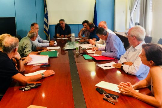 Έθεσαν τα αιτήματά τους στον Σκουρλέτη μετά τις πυρκαγιές
