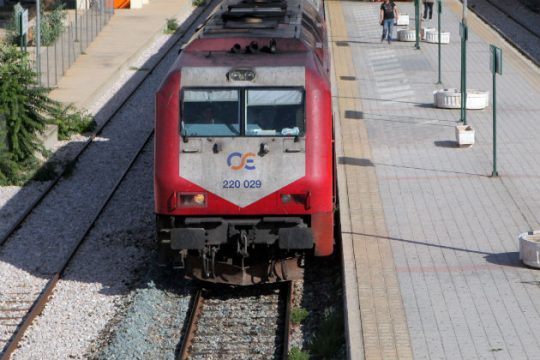 Εκτροχιασμός τρένου στη Λαμία