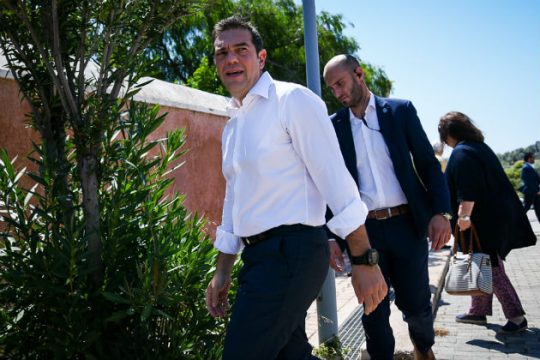 Ευρεία σύσκεψη υπό τον πρωθυπουργό