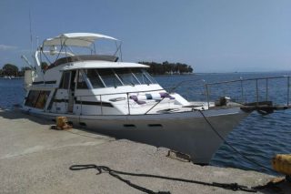 Σκάφος αναψυχής με 71 μετανάστες στον Πατραϊκό κόλπο