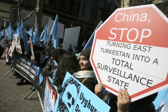 Ο ΟΗΕ καλεί την Κίνα να κλείσει στρατόπεδα κράτησης Ουιγούρων