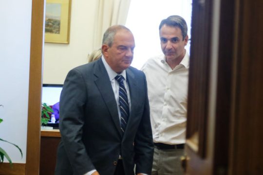 Ποιος εκνεύρισε τον Καραμανλή