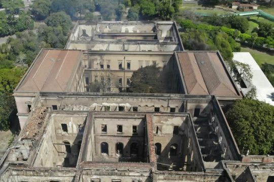 Προς σενιόρα Λουτσία 11.500 χρόνων
