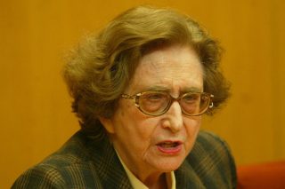 «Εφυγε» η δική μας «σουφραζέτα»