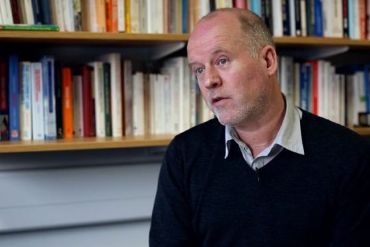 «Θέλουν να μας πείσουν ότι η επανάσταση είναι έργο δημαγωγών και τυράννων»