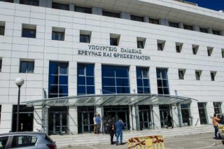 Δηλώσεις φρονημάτων ζητά το υπουργείο Παιδείας