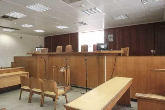 Αναβλήθηκε η δίκη για την τραμπούκικη επίθεση στον Κωνσταντινέα