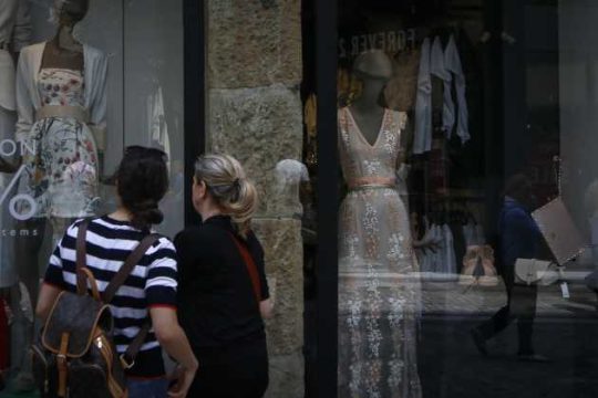 Θετικά μηνύματα για το λιανεμπόριο