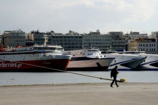 «Δουλεμπορικά» ιδιωτικά γραφεία